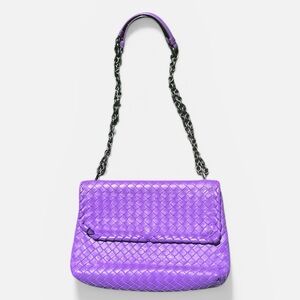 Bottega Veneta Chic Purple Woven Shoulder Bag with Chain Strap